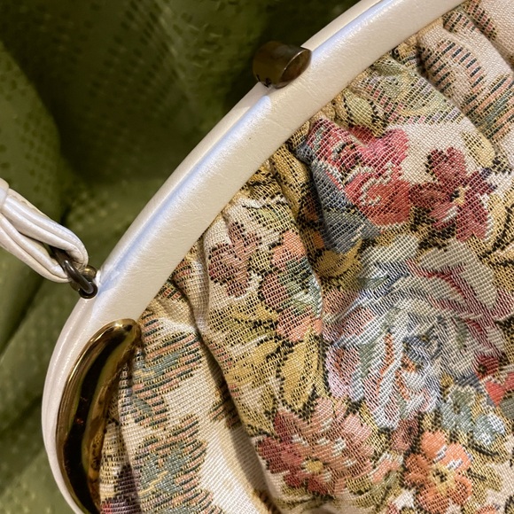 Floral Tapestry Handbag with White and brass Accents - Picture 2 of 8